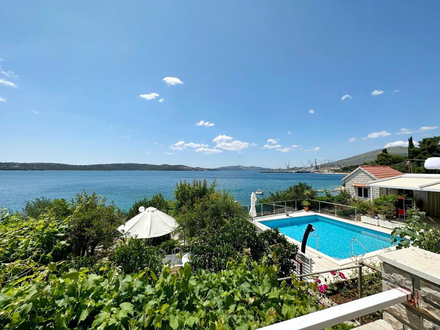 Apartments Mihaela Trogir Exteriör bild