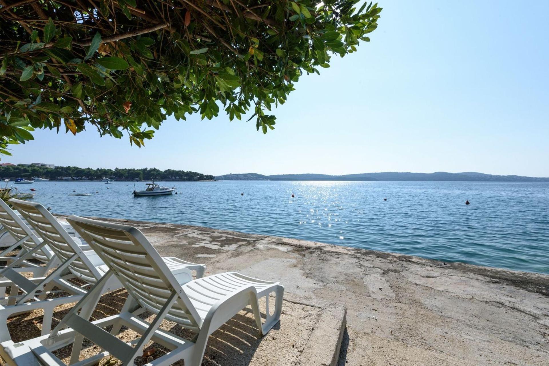 Apartments Mihaela Trogir Exteriör bild
